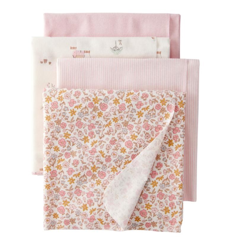 Paquete de 4 cobijitas de algodón para bebita con estampados florales