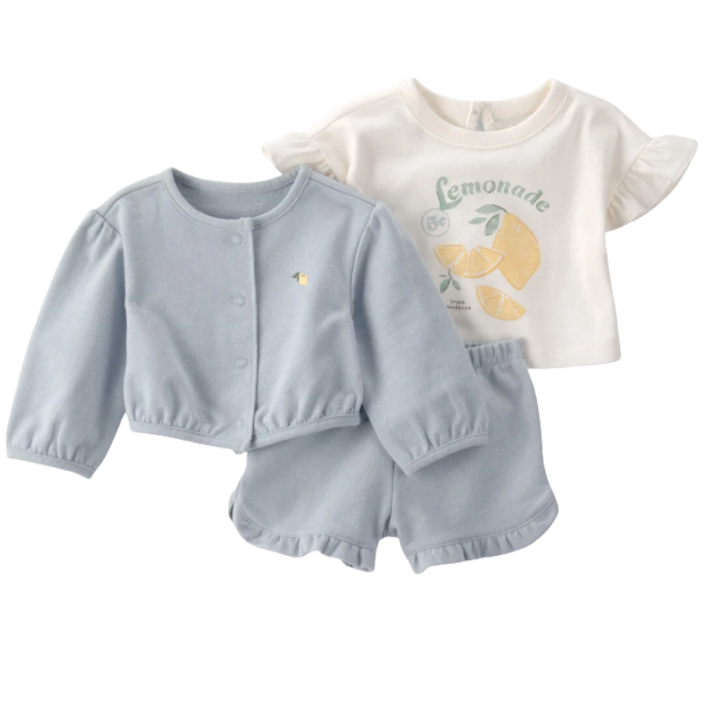 Conjunto de 3 piezas con blusa, short y cárdigan para bebita